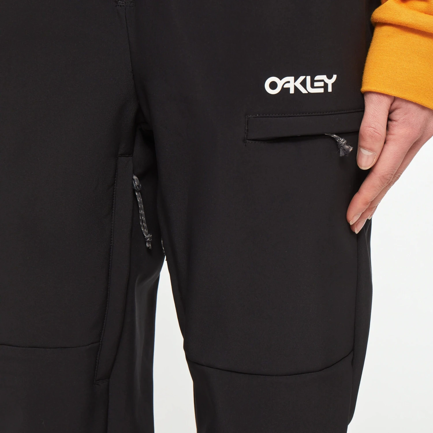 Oakley Women's TC Dharma Snowboard Bib Pant 4 Oakley Women's TC Dharma Snowboard Bib Pant - Image 4