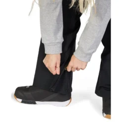 DC Women's Crusade Shell Bib Pants 10 DC Women's Crusade Shell Bib Pants -Roxy Ski Store ADJTP03015 KVJ0 Alternate 4