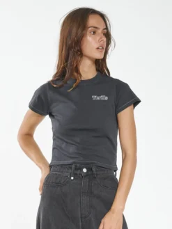 Realize Mini Tee -Roxy Ski Store WTH22 116BW1 700x 902c610e b4db 4fc3 83d2 b3f821446fb4